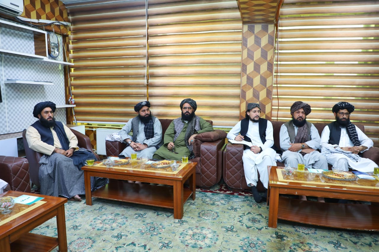 د کابل ولايت د سروبي ولسوالي له يو شمېر قومي مشرانو سره ليدنه