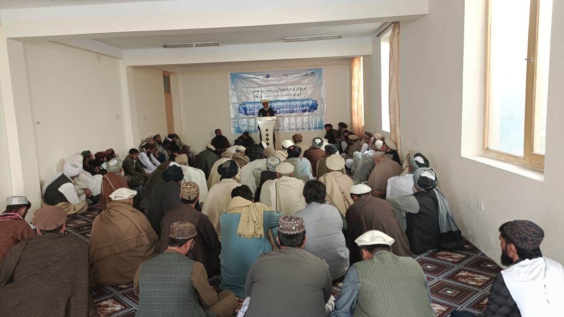  لغمان او پکتیا ولایتونو په لرې پرتو ولسوالیو کې له خلکو سره غونډې ترسره شوې