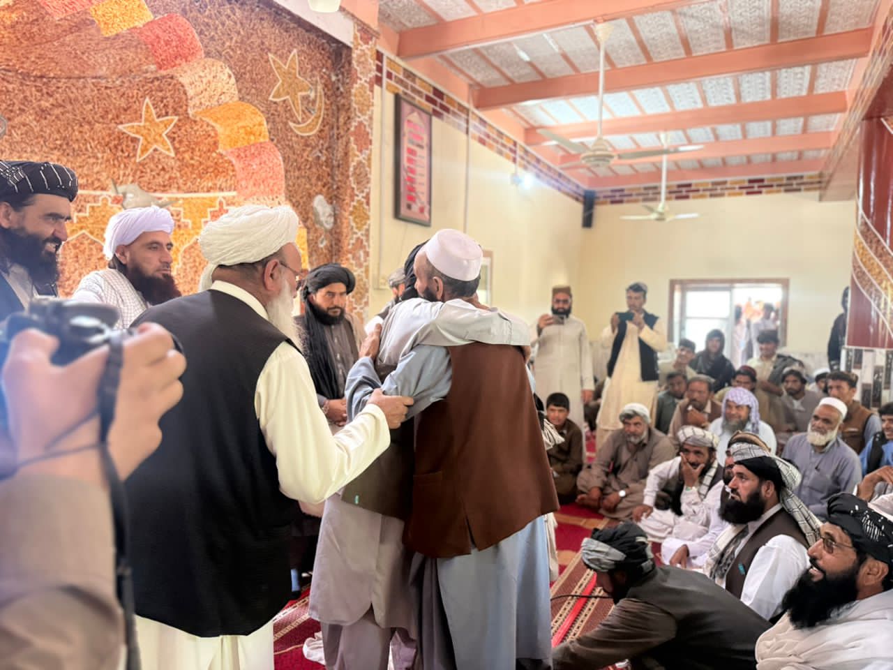 خوست کې د ۷۰ کلنې دښمنۍ پای