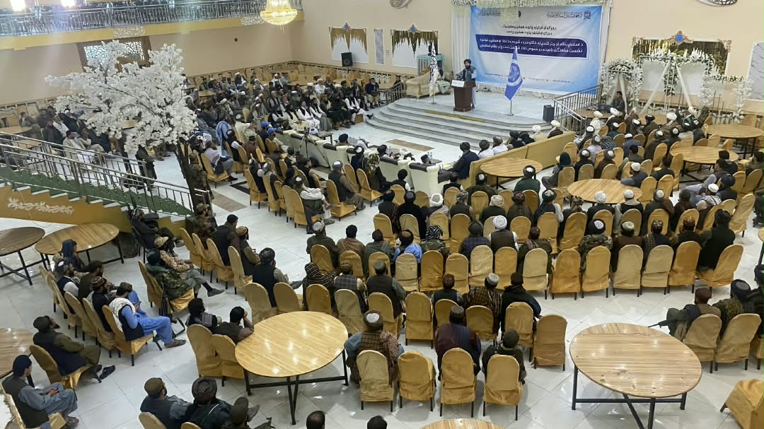 ((  ولسونه بايد د نظام حمايت وکړي او د هېڅ ډلې په تبليغاتو ونه غولېږي ))
